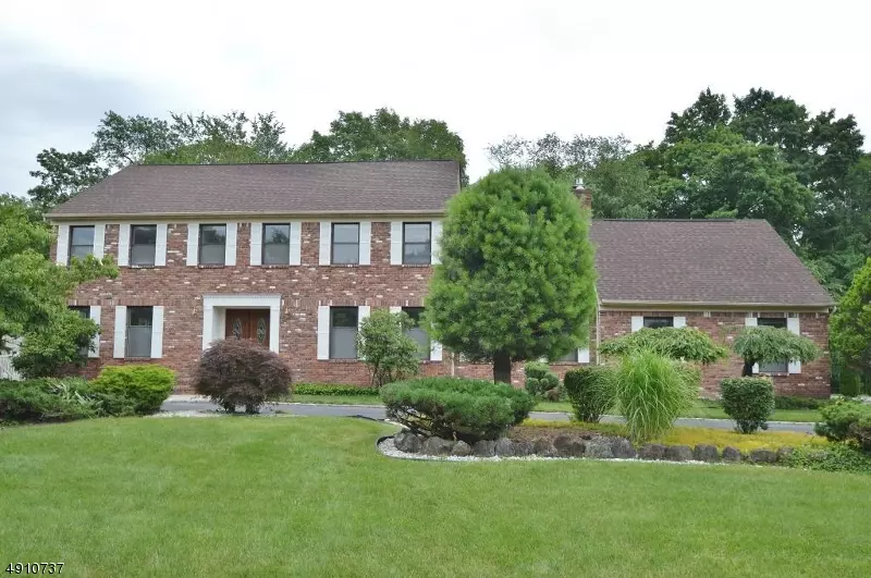 6 ORA CT, East Hanover Twp., NJ 07936