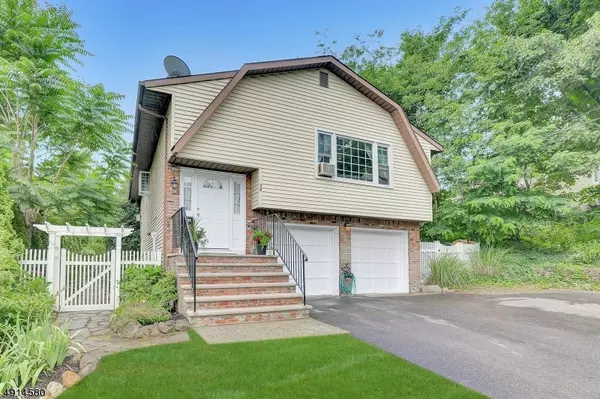 38 SPRING VALLEY AVE, Paramus Boro, NJ 07652