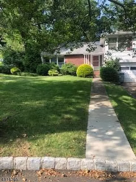 368 LONGVIEW DR, Mountainside Boro, NJ 07092