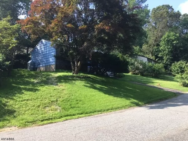 31 MT HEIGHTS DR, Byram Twp., NJ 07871