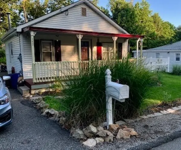 157 MONROE TRL, Hopatcong Boro, NJ 07843