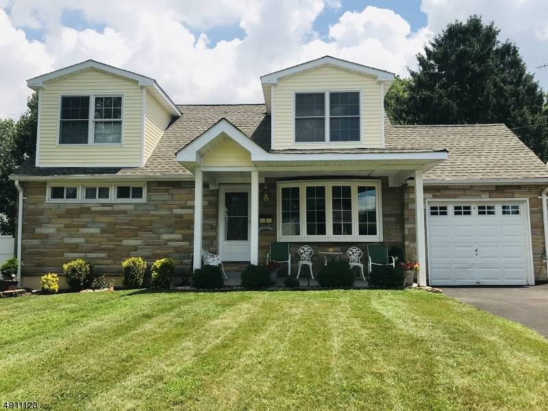 5 COUNTRY CLUB DR, Woodbridge Twp., NJ 07067
