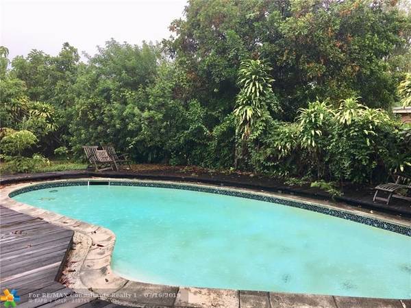 2525 Johnson St,  Hollywood,  FL 33020