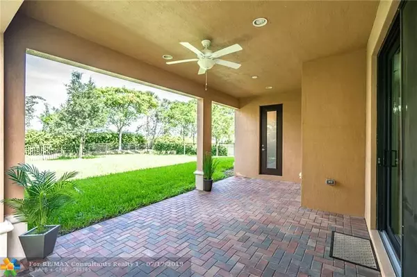 Parkland, FL 33076,8915 W Watercrest Cir W