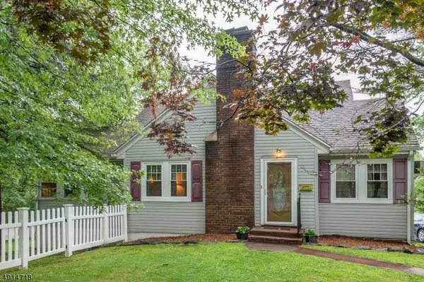 8 WOODSIDE RD, Cedar Grove Twp., NJ 07009