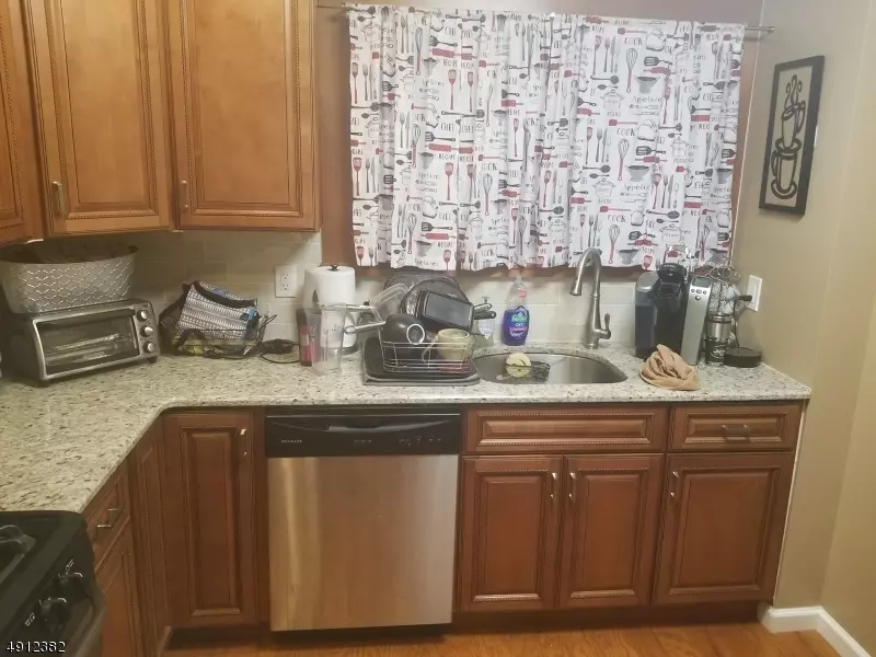 North Arlington Boro, NJ 07031,214 CRYSTAL ST