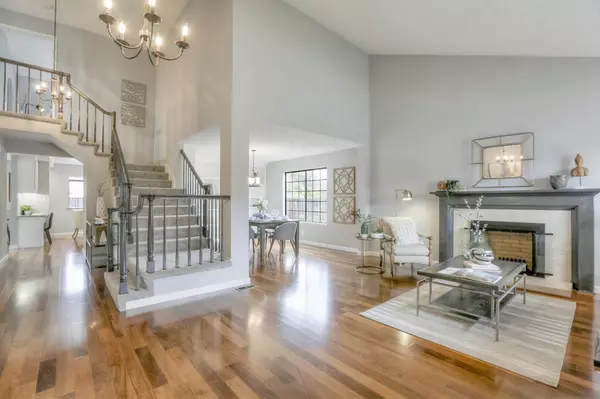 San Mateo, CA 94403,200 Woodbridge CIR