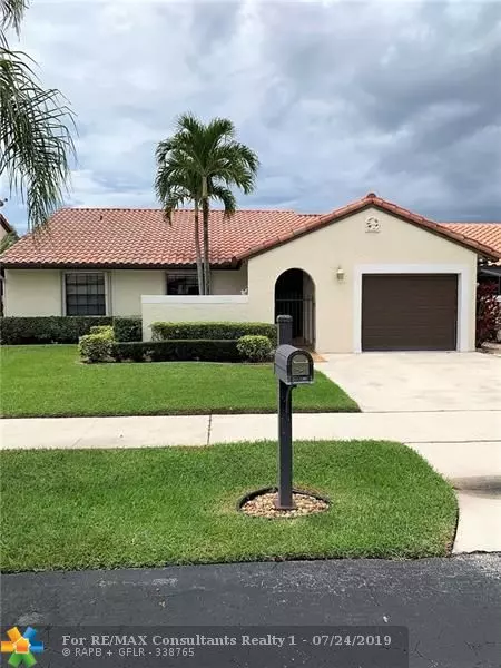 20 Capitol Ct, Deerfield Beach, FL 33442