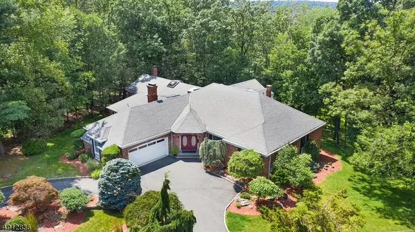 14 WOODSTONE DR, Cedar Grove Twp., NJ 07009