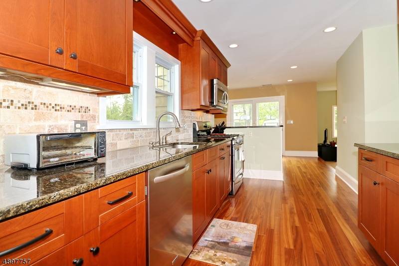 75 E LEWIS ST, Bernards Twp., NJ 07920
