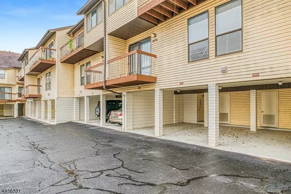 3108 REVERE CT #08, Hillsborough Twp., NJ 08844