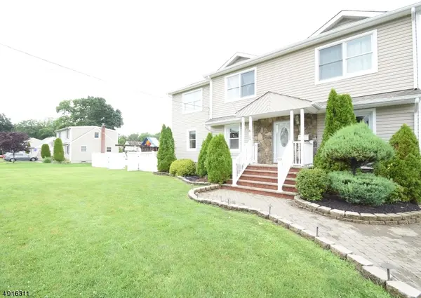 12 VAN DUYNE AVE, Riverdale Boro, NJ 07457