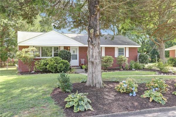 104 Tyner DR,  Newport News,  VA 23608