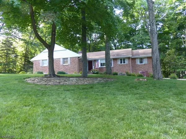 Upper Saddle River Boro, NJ 07458,33 RIPPLEWOOD DR
