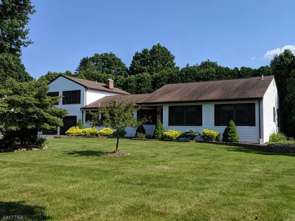 7 Norman Lane, Roxbury Twp., NJ 07876