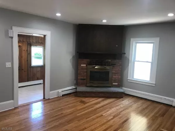 90 S 1ST AVE, Roxbury Twp., NJ 07847