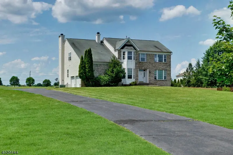 14 LENAPE DR, Franklin Twp., NJ 08873