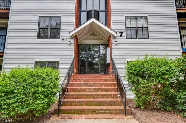 74 KEYSTONE CT #74, Edison Twp., NJ 08817