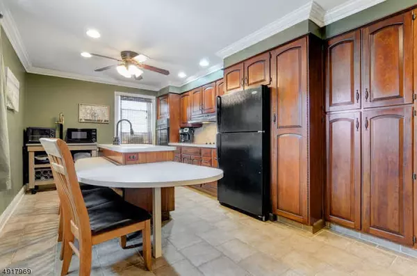 115 S 17TH AVE, Manville Boro, NJ 08835