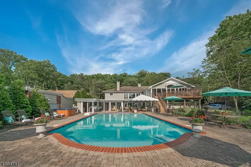 292 PINES LAKE DRIVE EAST, Wayne Twp., NJ 07470