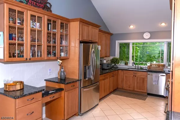 14 IOWA RD, Wayne Twp., NJ 07470