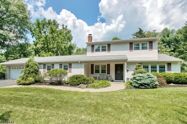 57 CHICASAW DR, Oakland Boro, NJ 07436
