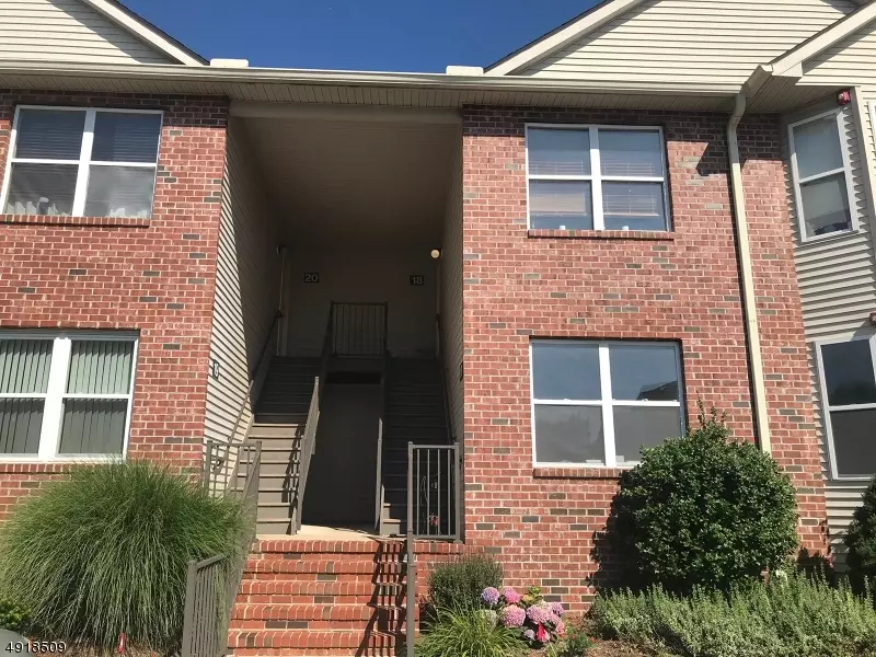 17 RUBY LN #17, East Hanover Twp., NJ 07936