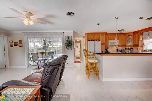 Pompano Beach, FL 33060,220 SE 9th Ct