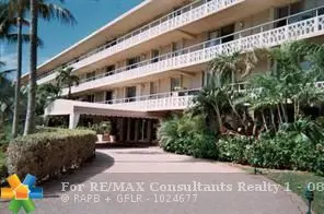 Palm Beach, FL 33480,139 Sunrise Ave  #107