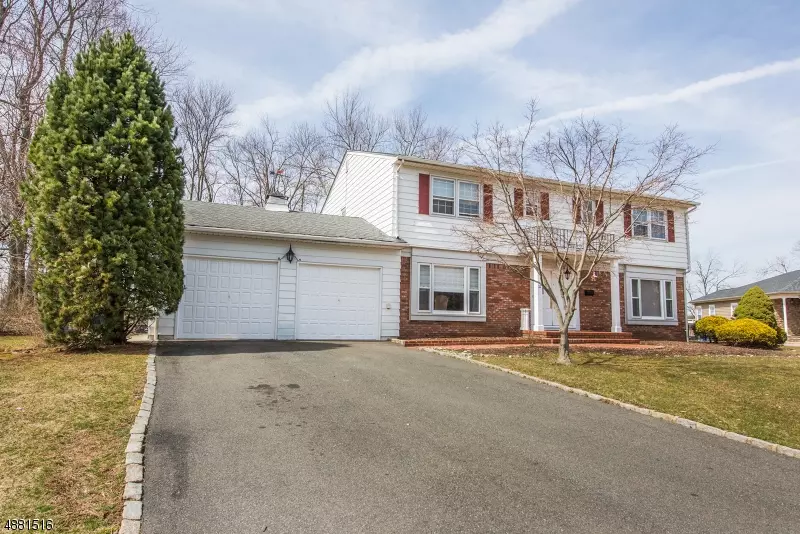 22 Carolyn Court, East Hanover Twp., NJ 07936