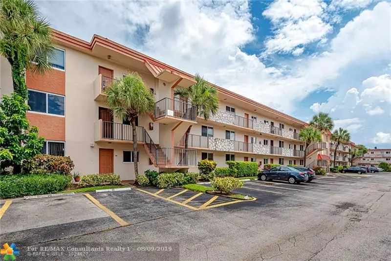 5945 Del Lago Cir  #302, Sunrise, FL 33313