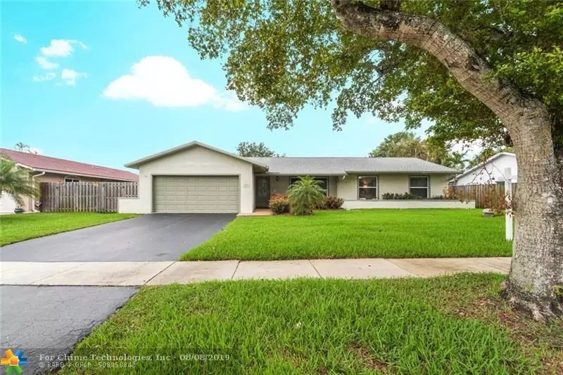 1880 SW 69th Avenue, Plantation, FL 33317