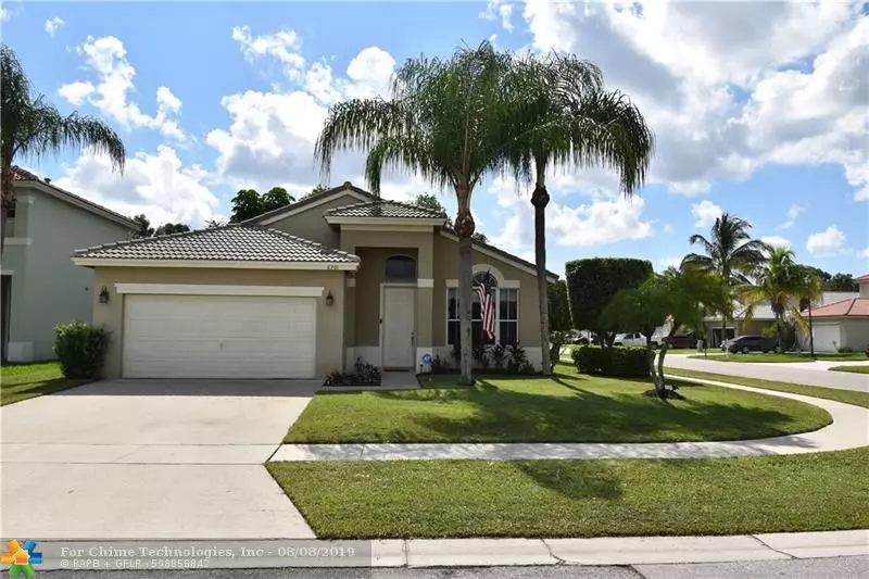 6701 Stonecreek St, Green Acres, FL 33413