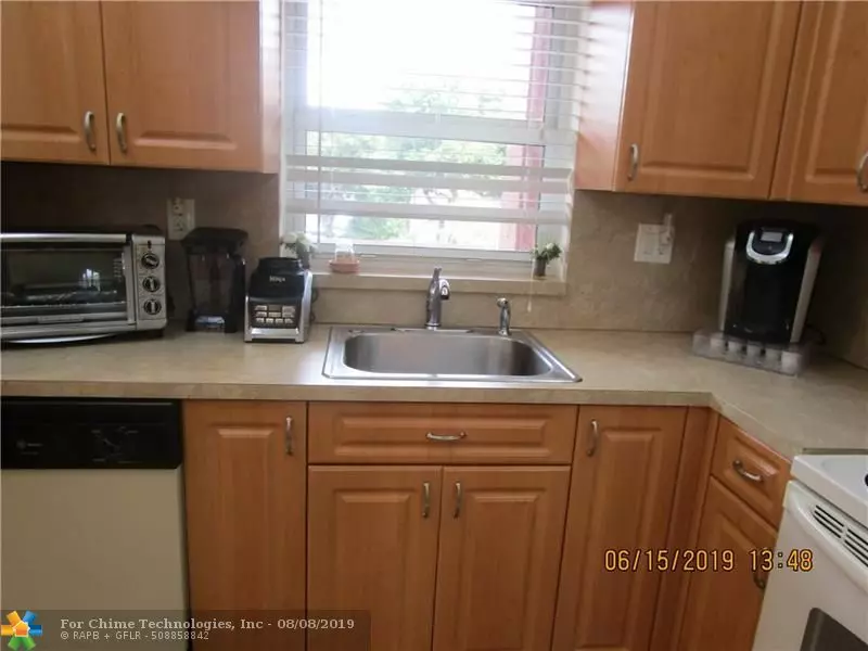 Sunrise, FL 33322,9581 Sunrise Lakes Blvd  #204