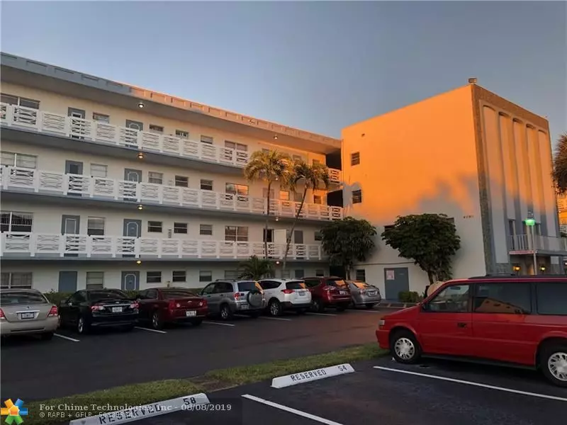 4090 NW 42nd Ave  #304, Lauderdale Lakes, FL 33319