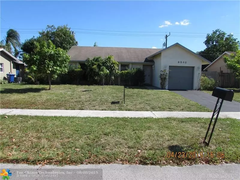 8540 NW 45th St, Lauderhill, FL 33351