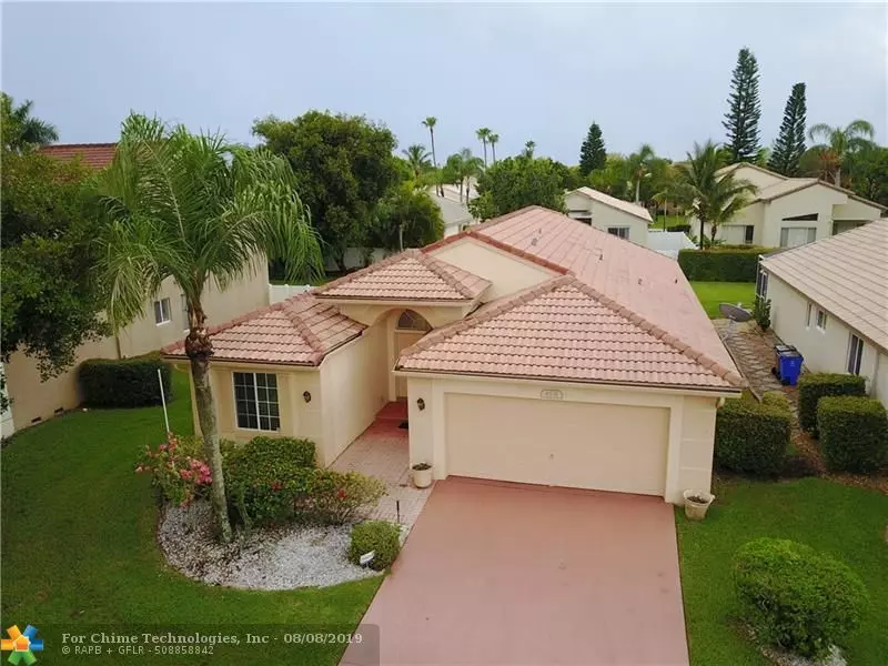 4576 NW 7th Pl, Deerfield Beach, FL 33442