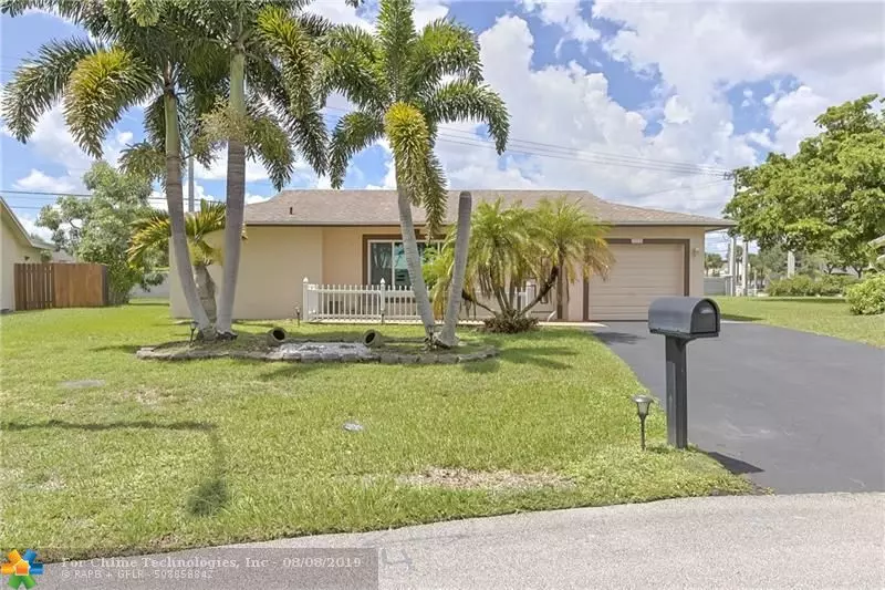 9908 NW 70th St, Tamarac, FL 33321