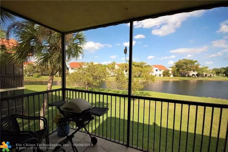 Weston, FL 33326,436 Lakeview Dr  #201