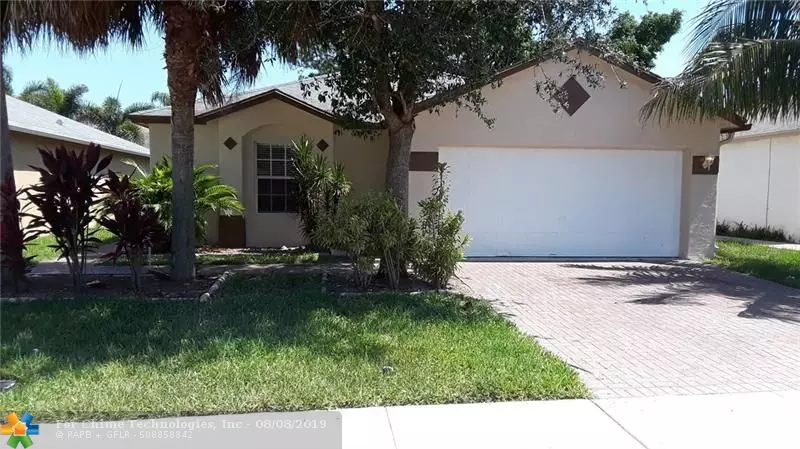 West Palm Beach, FL 33415,5949 Azalea Cir