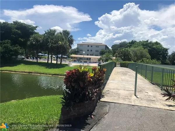 Coconut Creek, FL 33066,1905 Bermuda Cir  #M1