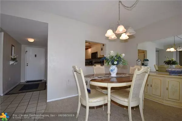 Lauderdale By The Sea, FL 33308,4629 Poinciana St  #220