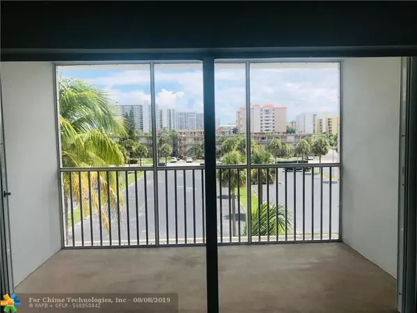 Pompano Beach, FL 33062,3201 NE 8th St  #403D