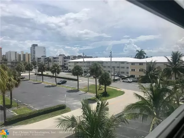 Pompano Beach, FL 33062,3201 NE 8th St  #403D