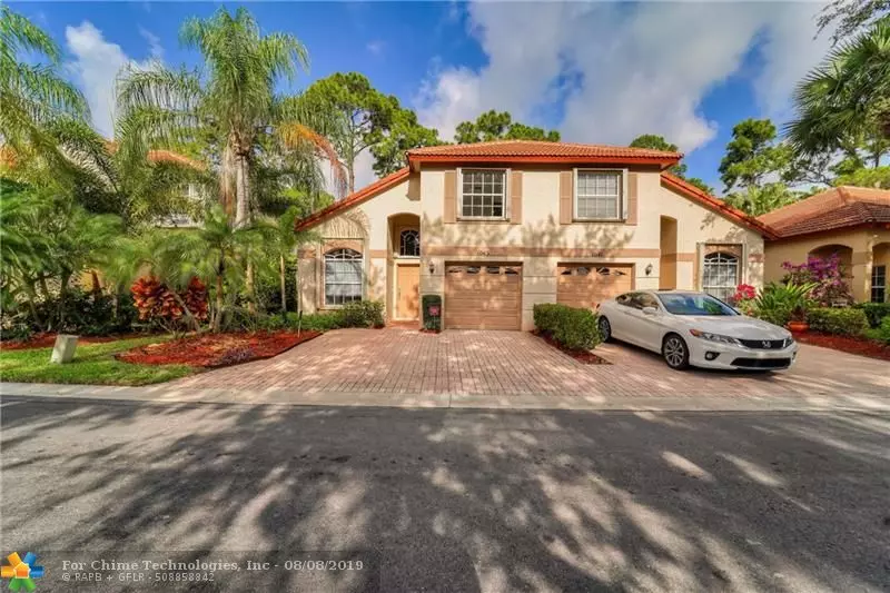 1043 Via Jardin, Riviera Beach, FL 33418