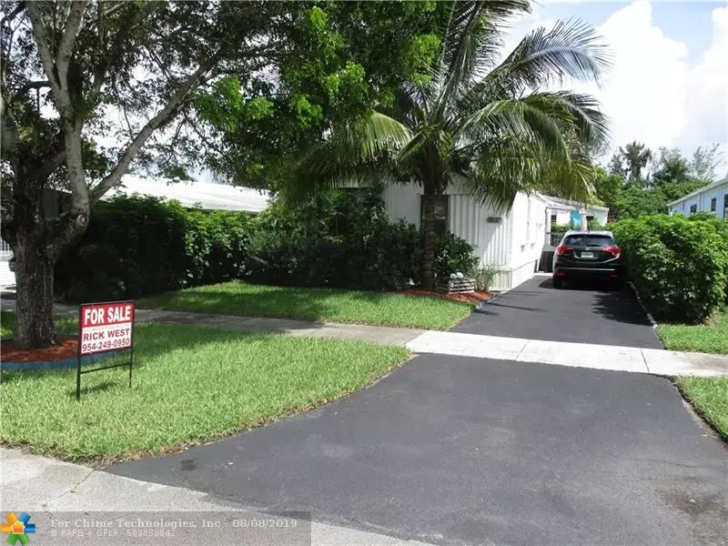 3027 SW 51st St, Fort Lauderdale, FL 33312