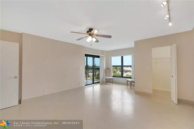 Pompano Beach, FL 33069,2200 S Cypress Bend Dr  #804