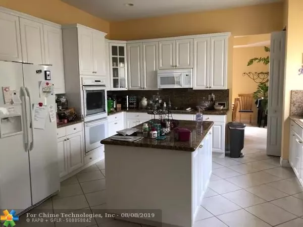 Boca Raton, FL 33498,19306 Skyridge Cir