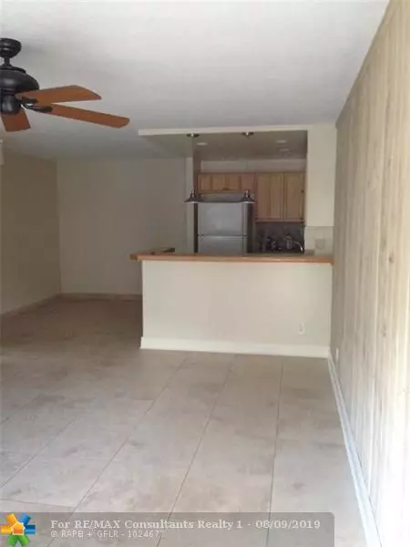 2611 Riverside Dr  #6, Coral Springs, FL 33065