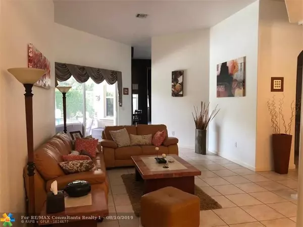 Coral Springs, FL 33071,932 NW 123RD DR